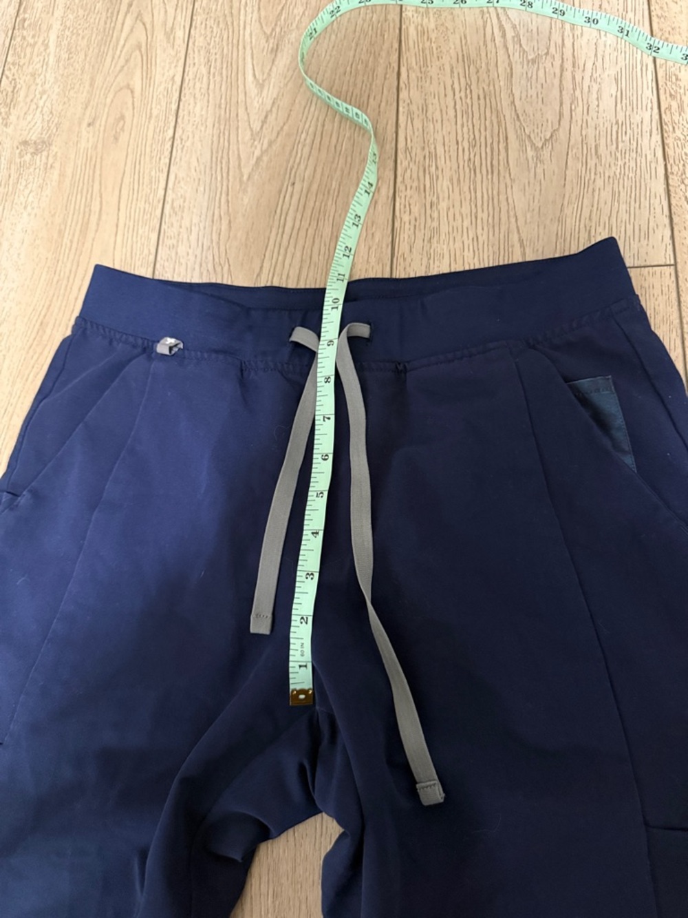 Figs navy scrub bottoms - Picture 5 of 9